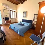Konukevi La Corte Del Re & 4*