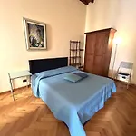 Konukevi La Corte Del Re & 4*