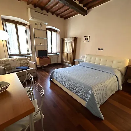Guest house La Corte Del Re & Arezzo