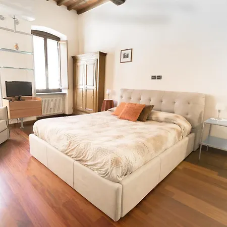 Guest house La Corte Del Re & 2*