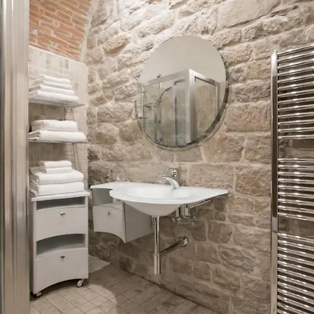 La Corte Del Re & 4*