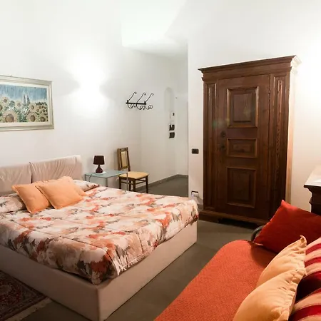 Guest house La Corte Del Re & Arezzo